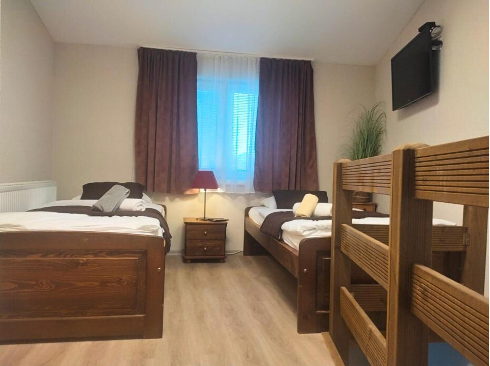 Spa & Pool Apartments Prestige Villa Ivica Marianka 外观 照片