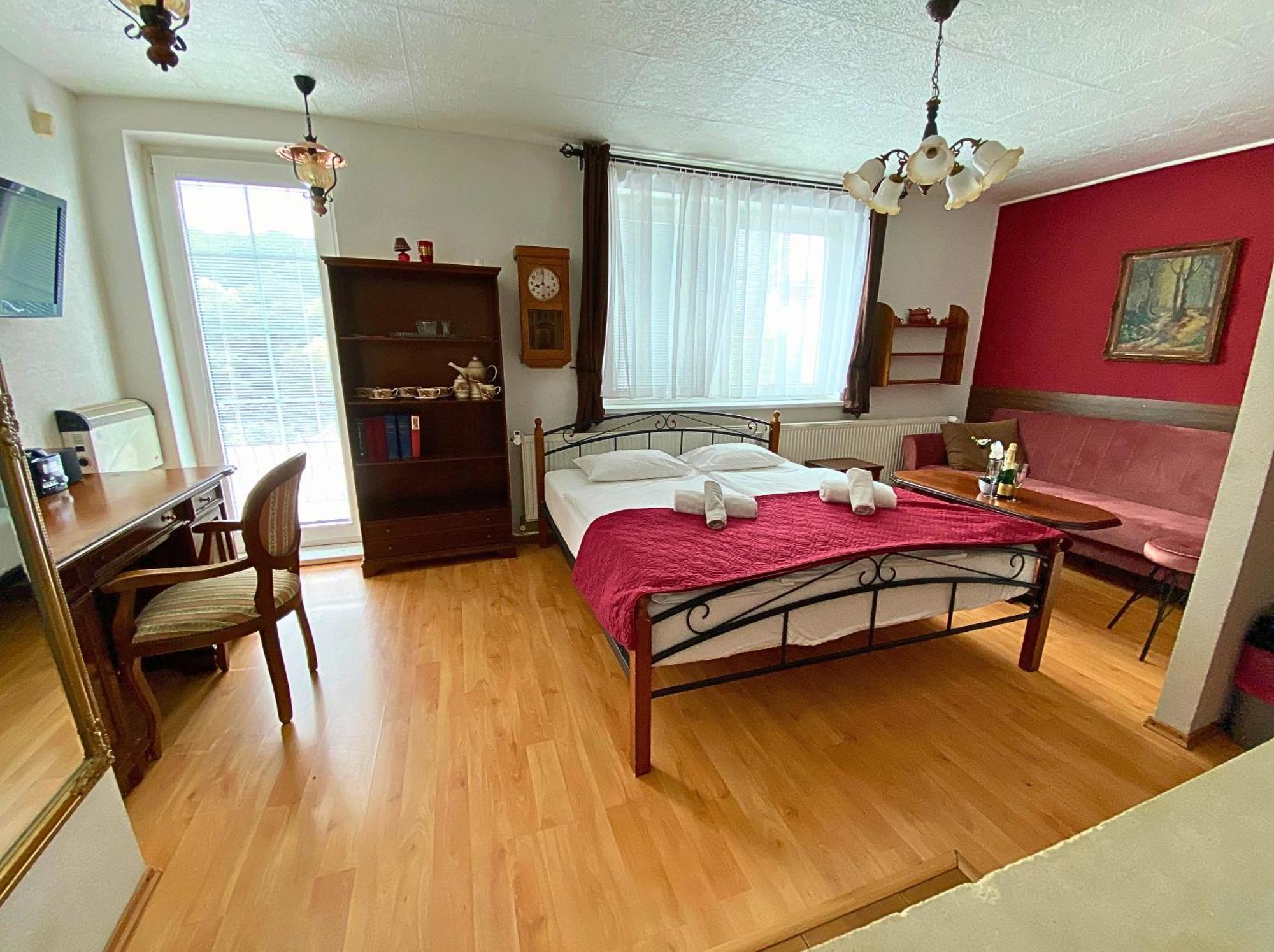 Spa & Pool Apartments Prestige Villa Ivica Marianka 外观 照片
