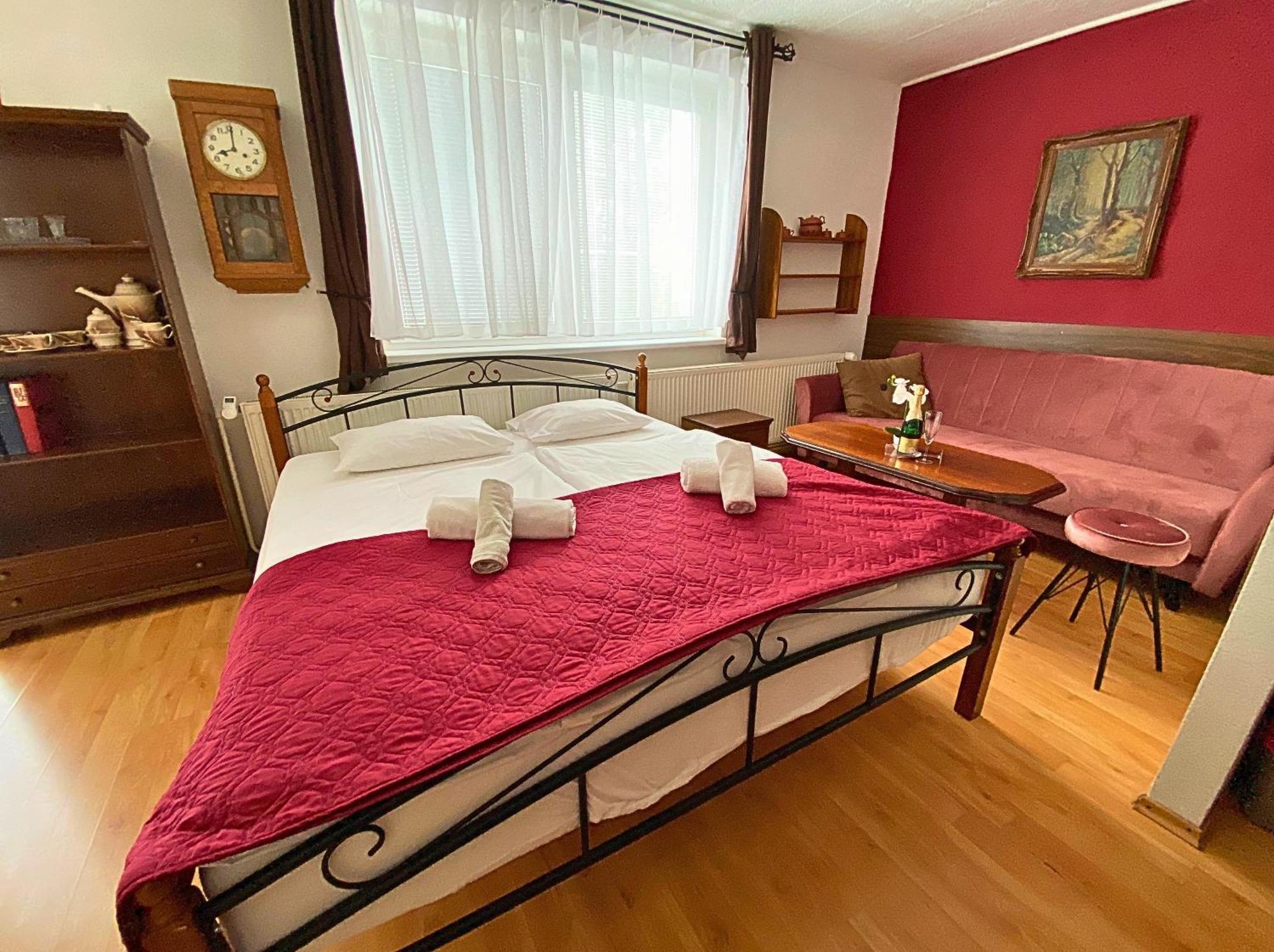 Spa & Pool Apartments Prestige Villa Ivica Marianka 外观 照片