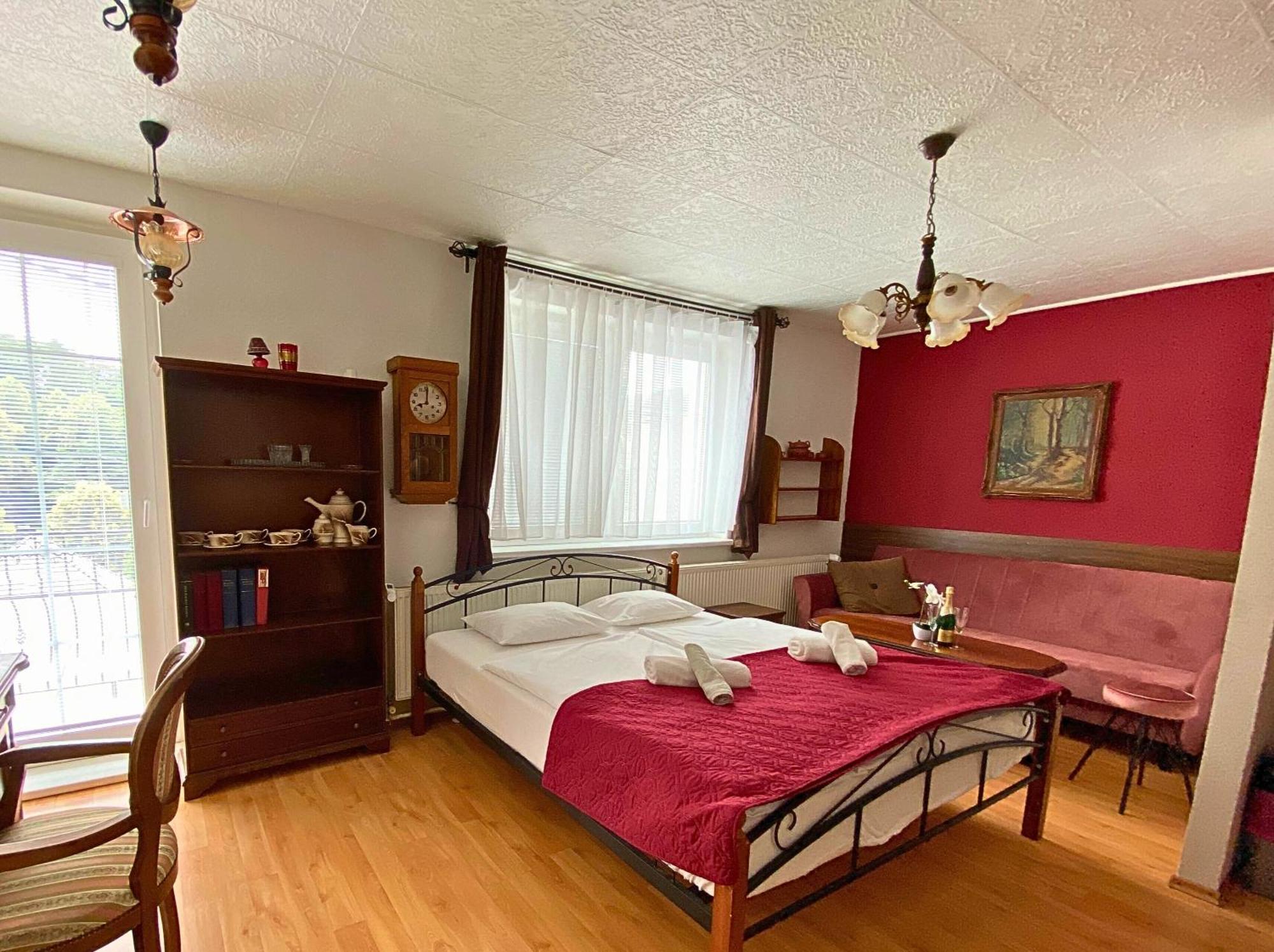 Spa & Pool Apartments Prestige Villa Ivica Marianka 外观 照片
