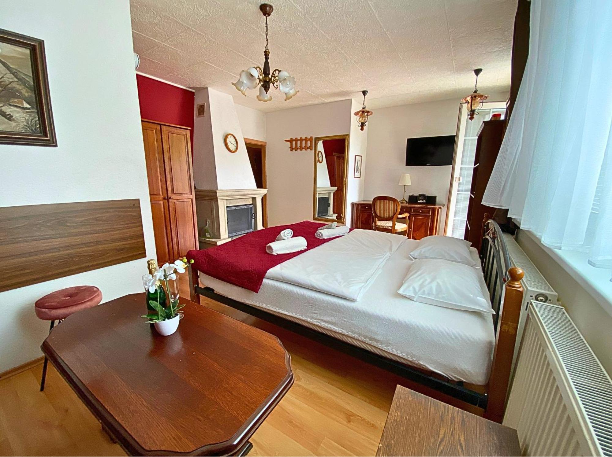 Spa & Pool Apartments Prestige Villa Ivica Marianka 外观 照片