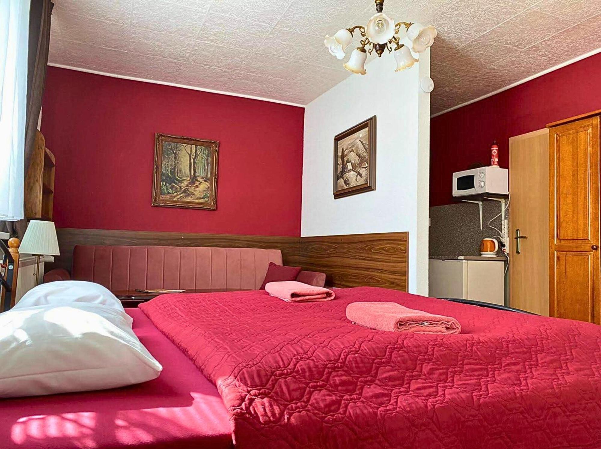 Spa & Pool Apartments Prestige Villa Ivica Marianka 外观 照片